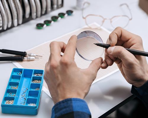 Repair-Glasses-image1